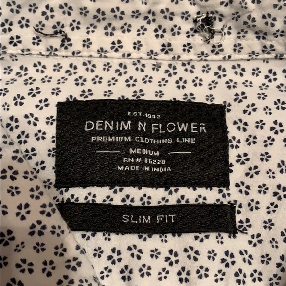 Long sleeve Floral button up - Picture 3 of 3